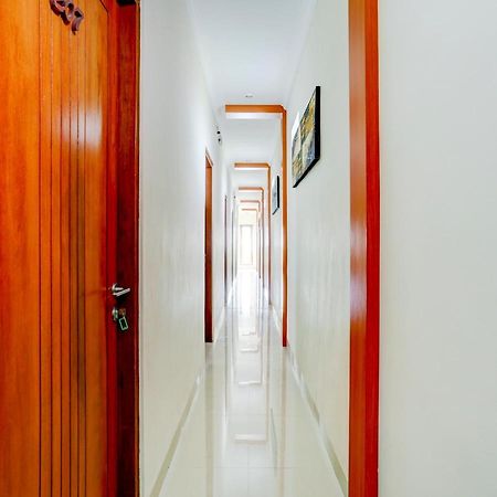 Super Oyo Capital O 90291 Vin Stay Petanu Pesanggaran Екстериор снимка